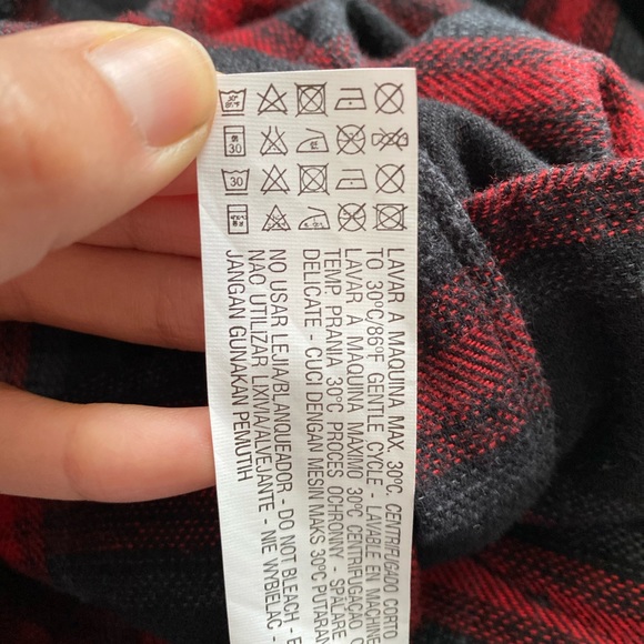 Portland Oregon 1990 Flannel Outerwear - Picture 13 of 15